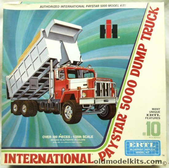 ERTL 1/25 International Paystar 5000 Dump Truck, 8010 plastic model kit